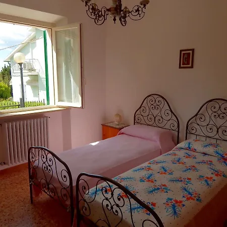 N94 - Numana, Casa Singola Trilocale Nel Cuore Del Paese Apartamento *